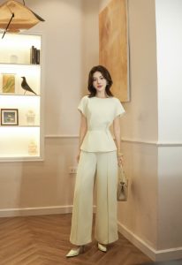 SET ĐỒ KIỂU TRẮNG KEM